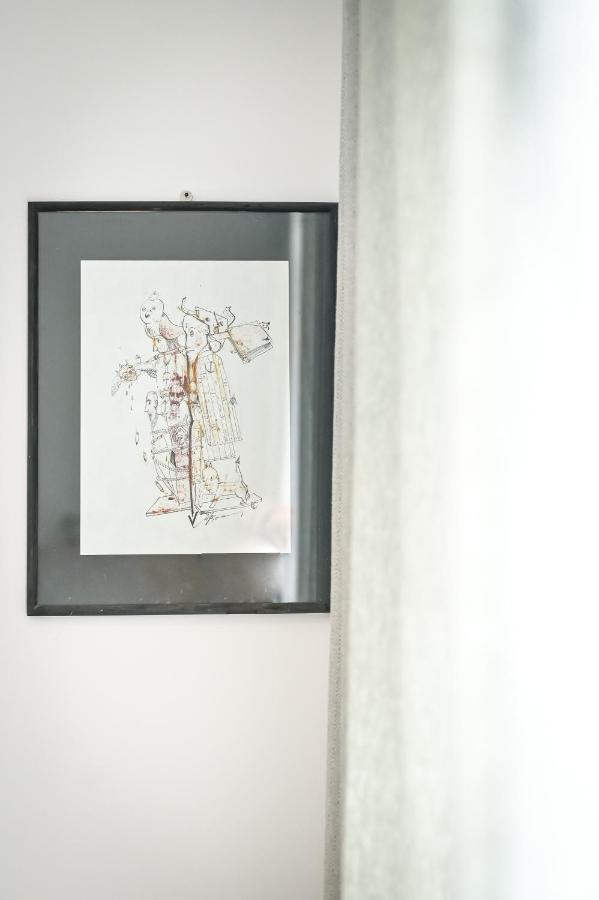 Floral Studio Retreat In Sofia City Center By Flat Mаnager エクステリア 写真